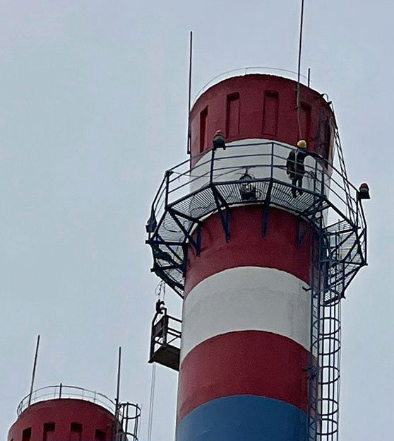 烟囱安装避雷针